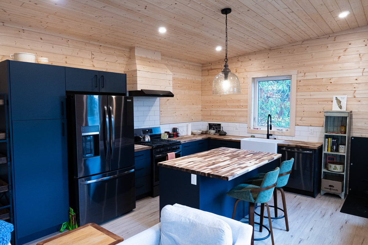 One Bedroom Home + Matching Peak Sauna