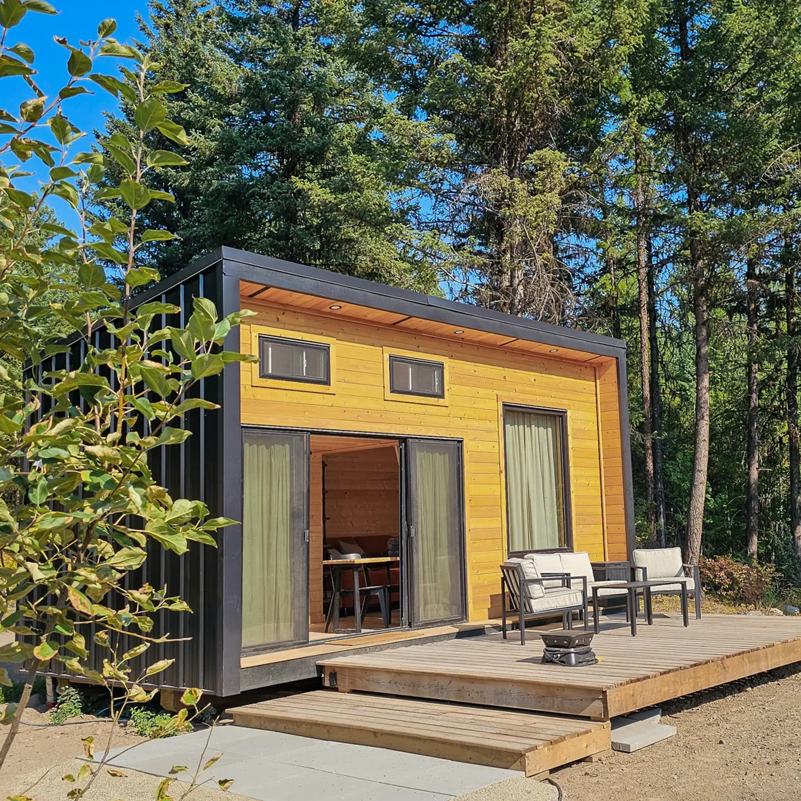 Mountaintop BC, exterior